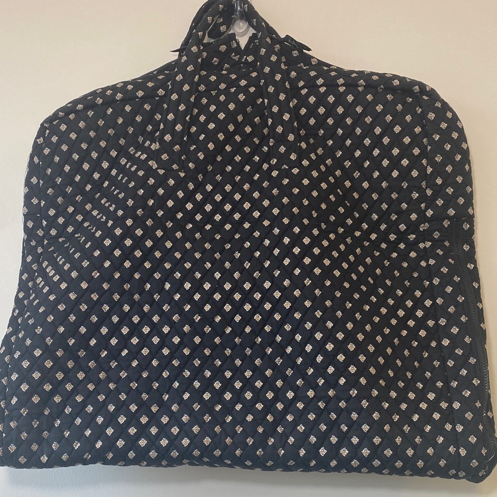 Vera Bradley Classic Black Quilted Women's Garment Travel Bag - Picture 4 of 12
